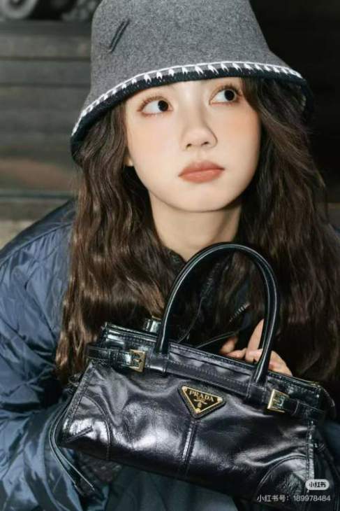 Picture of Prada Handbags _SKUfw224476008fw